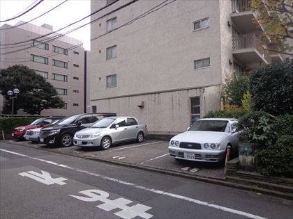月額２４，０００～３０，０００円