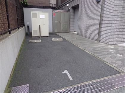 月額￥５４，０００