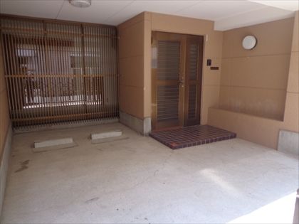 駐車場サイズ　長4400幅2100高2150