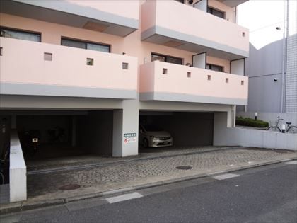 外苑フラット駐車場