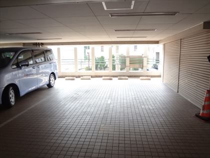 駐車場イメージ2