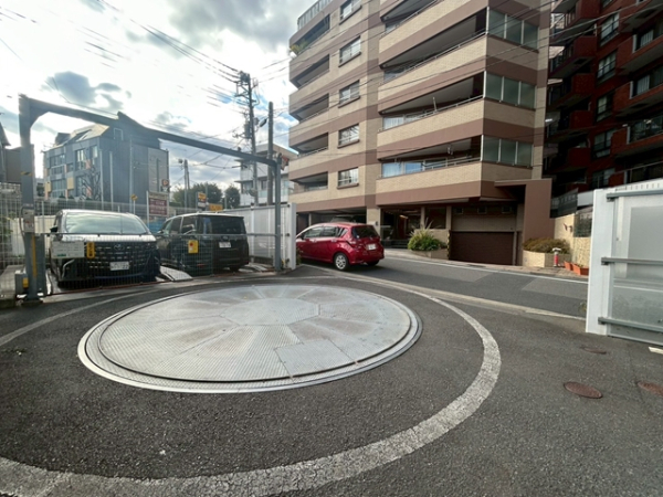 駐車場イメージ2