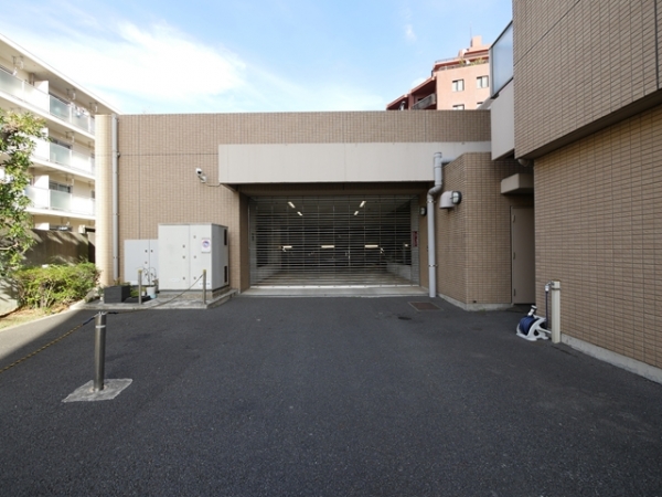 グランハイツ代々木駐車場
