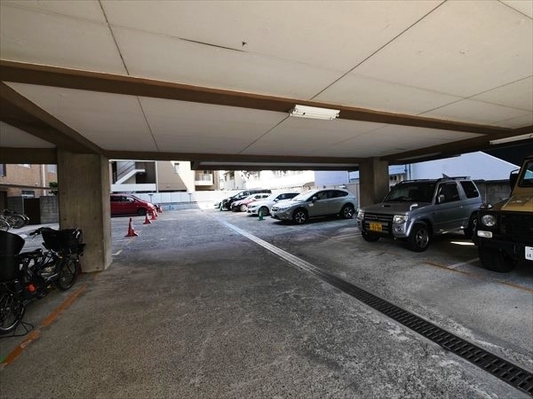 駐車場イメージ2