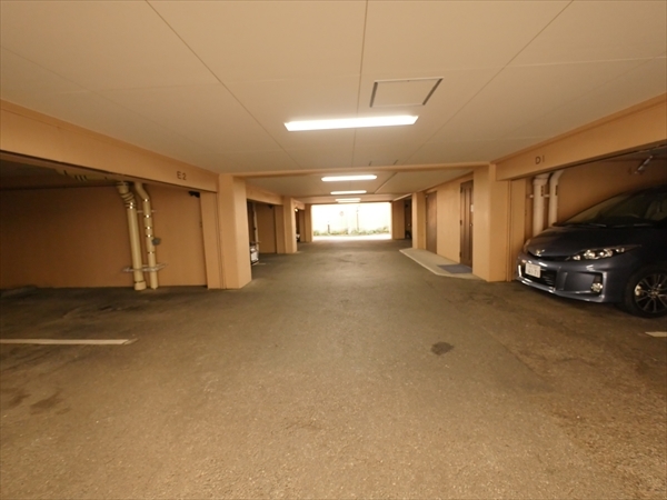 駐車場イメージ2