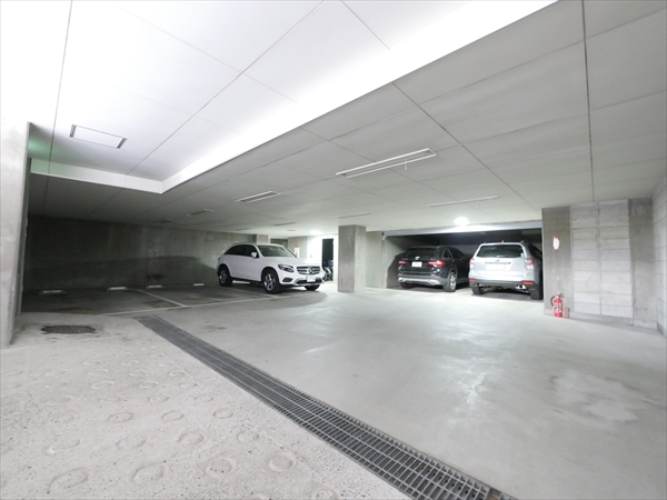 駐車場イメージ2