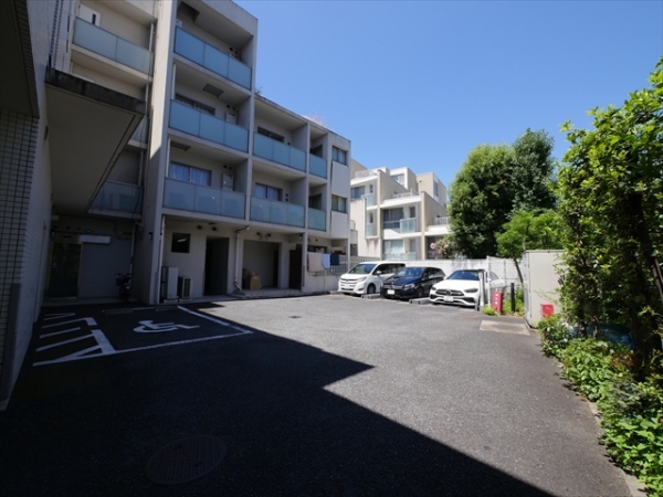 駐車場イメージ2