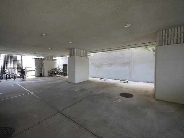 駐車場イメージ2