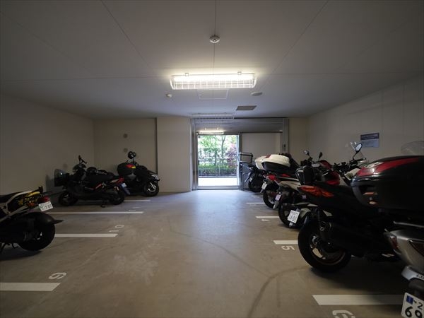 駐車場イメージ2