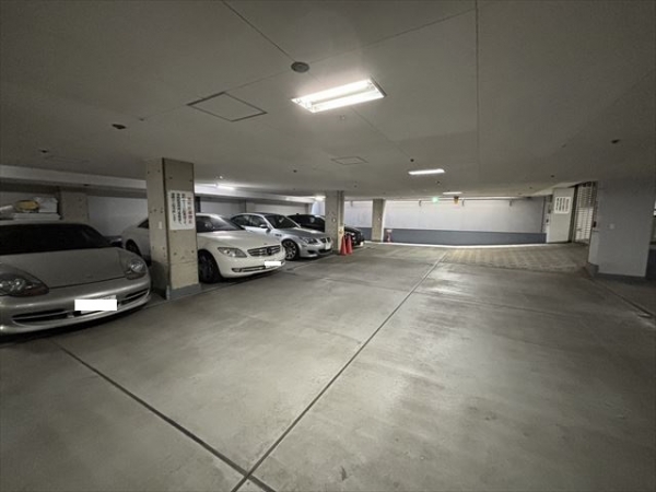 駐車場イメージ2