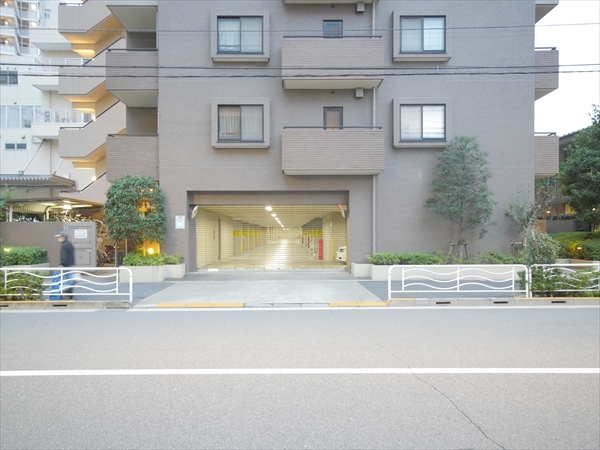 駐車場イメージ2