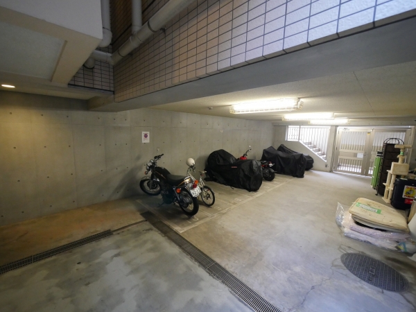 駐車場イメージ2