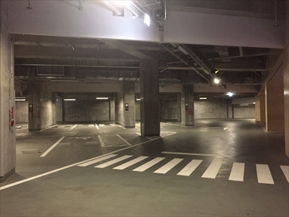 地下駐車場