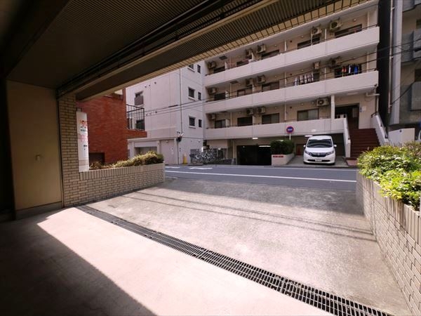 エクセルコート新宿　駐車場