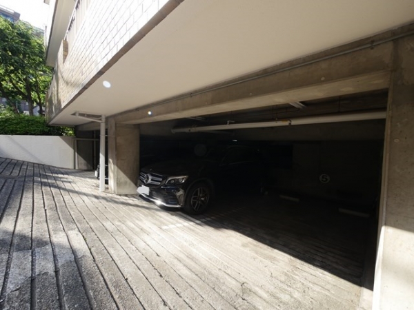 駐車場イメージ2