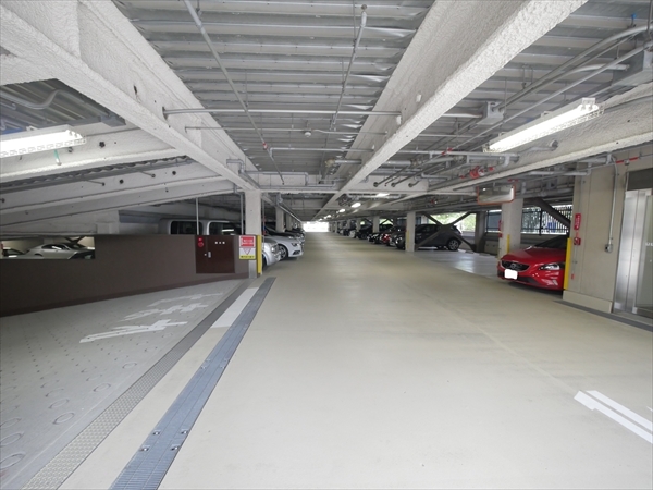 駐車場イメージ2