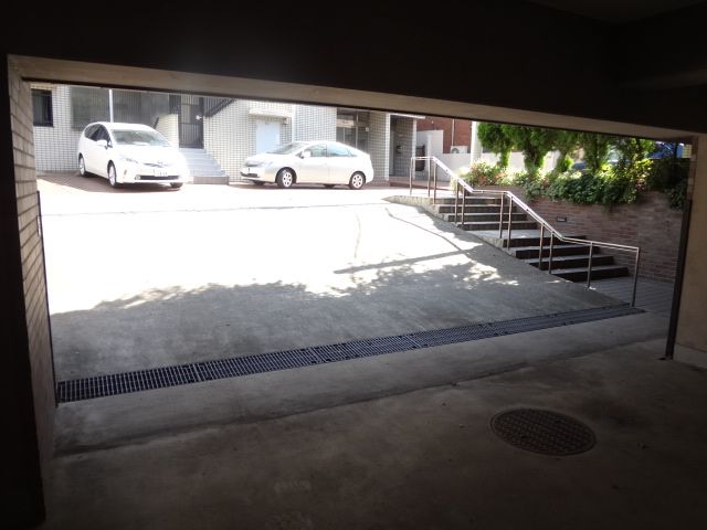 駐車場イメージ3