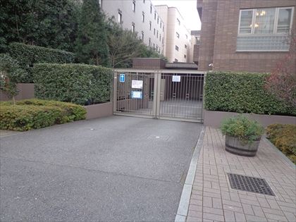 駐車場イメージ3