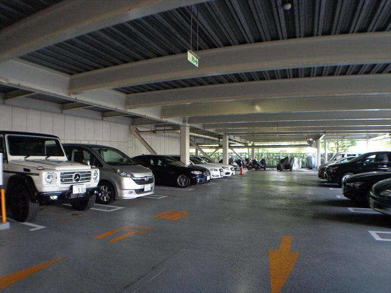 駐車場イメージ3