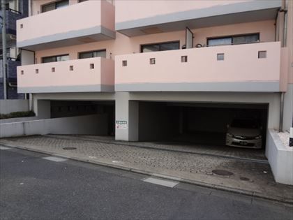 外苑フラット駐車場