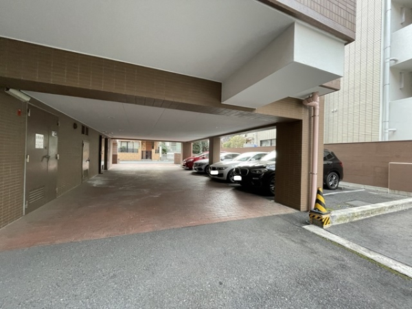 駐車場イメージ3