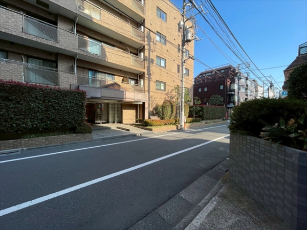 駐車場イメージ3