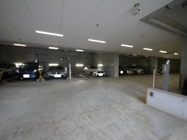 駐車場イメージ3