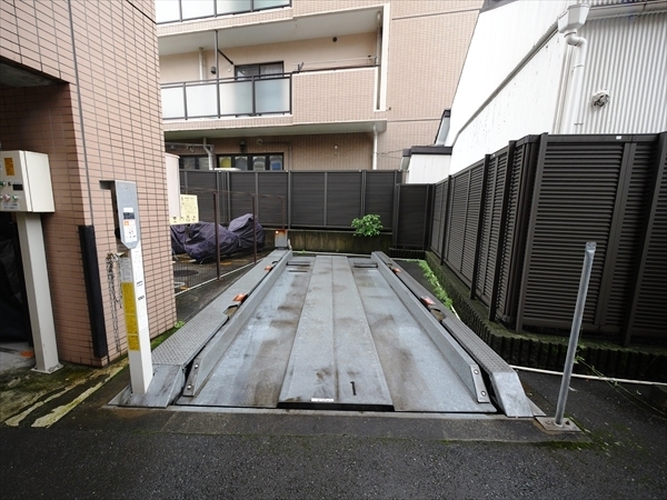 駐車場イメージ3