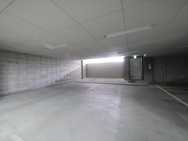駐車場イメージ3