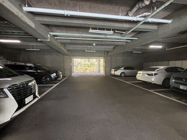 駐車場イメージ3