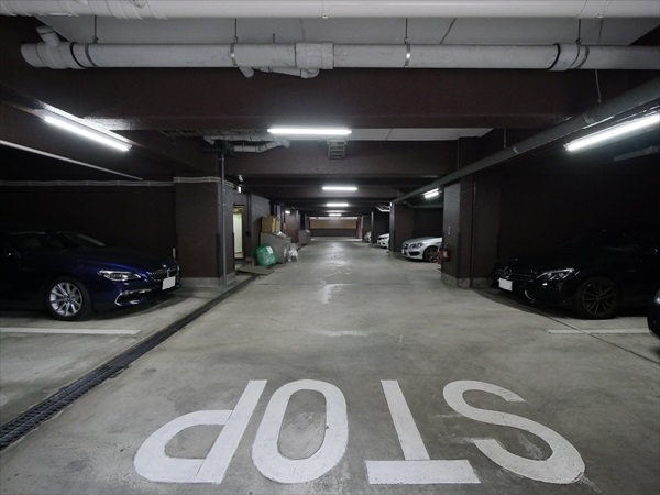 平置き駐車場（地下1階）