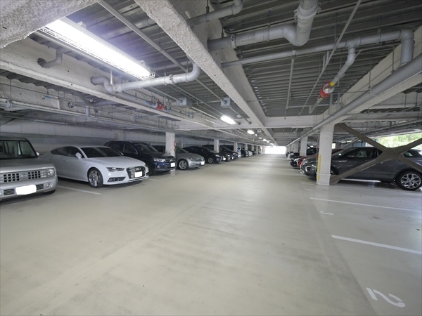 駐車場イメージ3