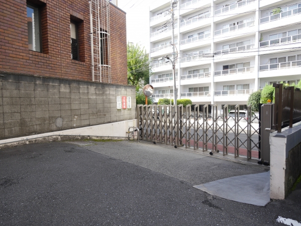 駐車場イメージ3