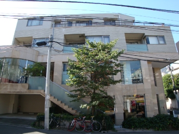 ケイズ表参道　（Ｋ'ｚ ｏｍｏｔｅｓａｎｄｏ）