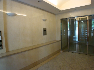 ケイズ表参道　（Ｋ'ｚ ｏｍｏｔｅｓａｎｄｏ）