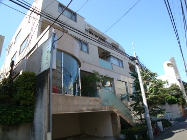ケイズ表参道　（Ｋ'ｚ ｏｍｏｔｅｓａｎｄｏ）
