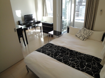 セントラルクリブ六本木　（Ｃｅｎｔｒａｌ　Ｃｒｉｂ　Ｒｏｐｐｏｎｇｉ）