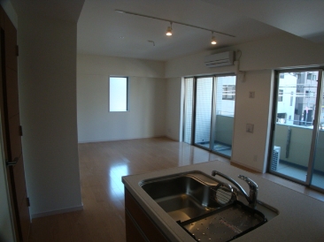 AZABU JUBAN TERRACE （麻布十番テラス）
