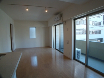 AZABU JUBAN TERRACE （麻布十番テラス）