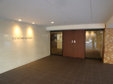 王子ホームズ青山　（ＯＪＩ　ＨＯＭＥＳ　ＡＯＹＡＭＡ）