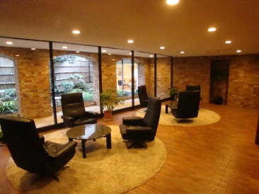 王子パレス青山　（ＯＪＩ　ＰＡＬＡＣＥ　ＡＯＹＡＭＡ）