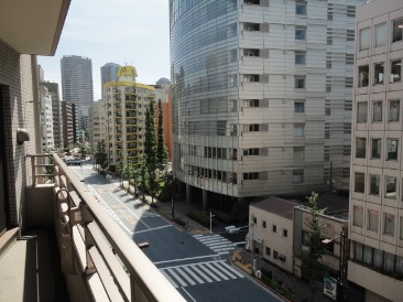 ドルチェ東京　八重洲通り