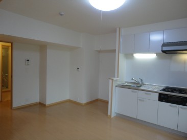 フリッシュ八重洲 （Frisch）　