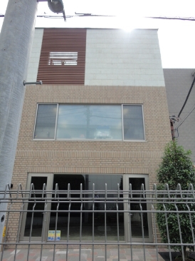 ハウスオブクゼ　(Ｈｏｕｓｅ　ｏｆ　ＫＵＺＥ)　(店舗　事務所)
