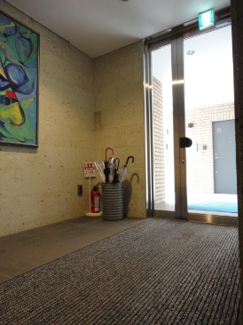 ハウスオブクゼ　(Ｈｏｕｓｅ　ｏｆ　ＫＵＺＥ)　(店舗　事務所)
