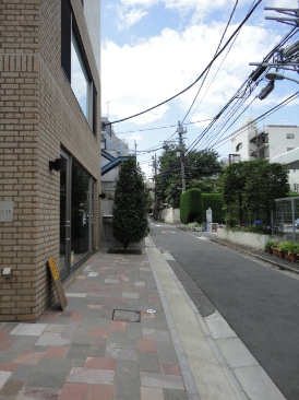 ハウスオブクゼ　(Ｈｏｕｓｅ　ｏｆ　ＫＵＺＥ)　(店舗　事務所)