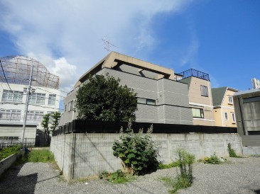W　HOUSE　(ダブリューハウス)