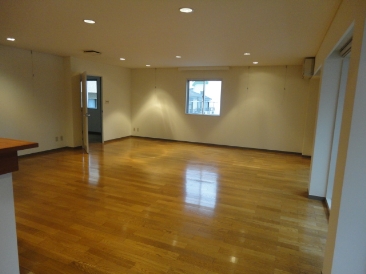J.House　(ジェイハウス)