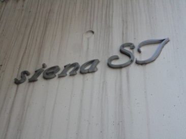 シエナエスティー （SIENA ST）