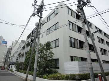 小田急コアロード六本木フロンテ